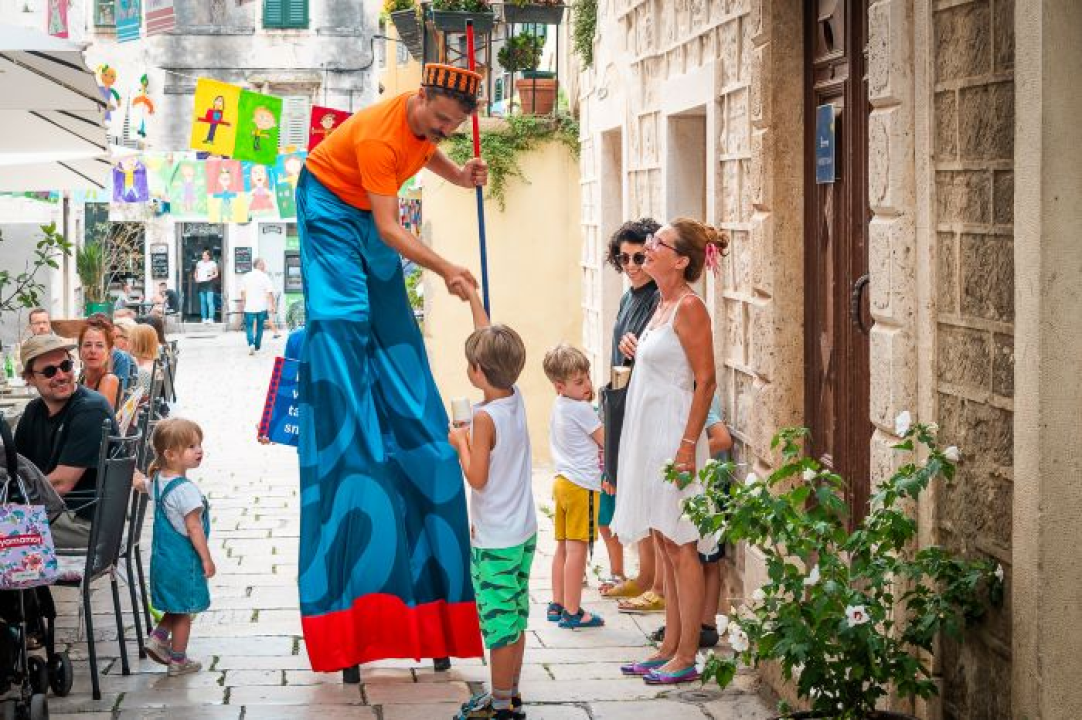 Posjetite šarmantni restoran Nomad i uživajte u slasnim à la carte jelima! 