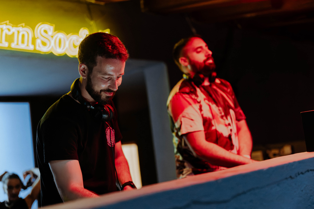 Pogledajte kako izgleda otvorenje plesne sezone u jednoj od najpoznatijih diskoteka u Dalmaciji 