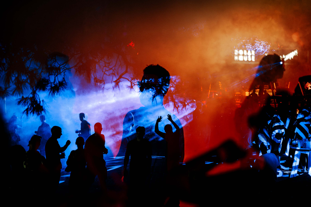 Pogledajte kako izgleda otvorenje plesne sezone u jednoj od najpoznatijih diskoteka u Dalmaciji 