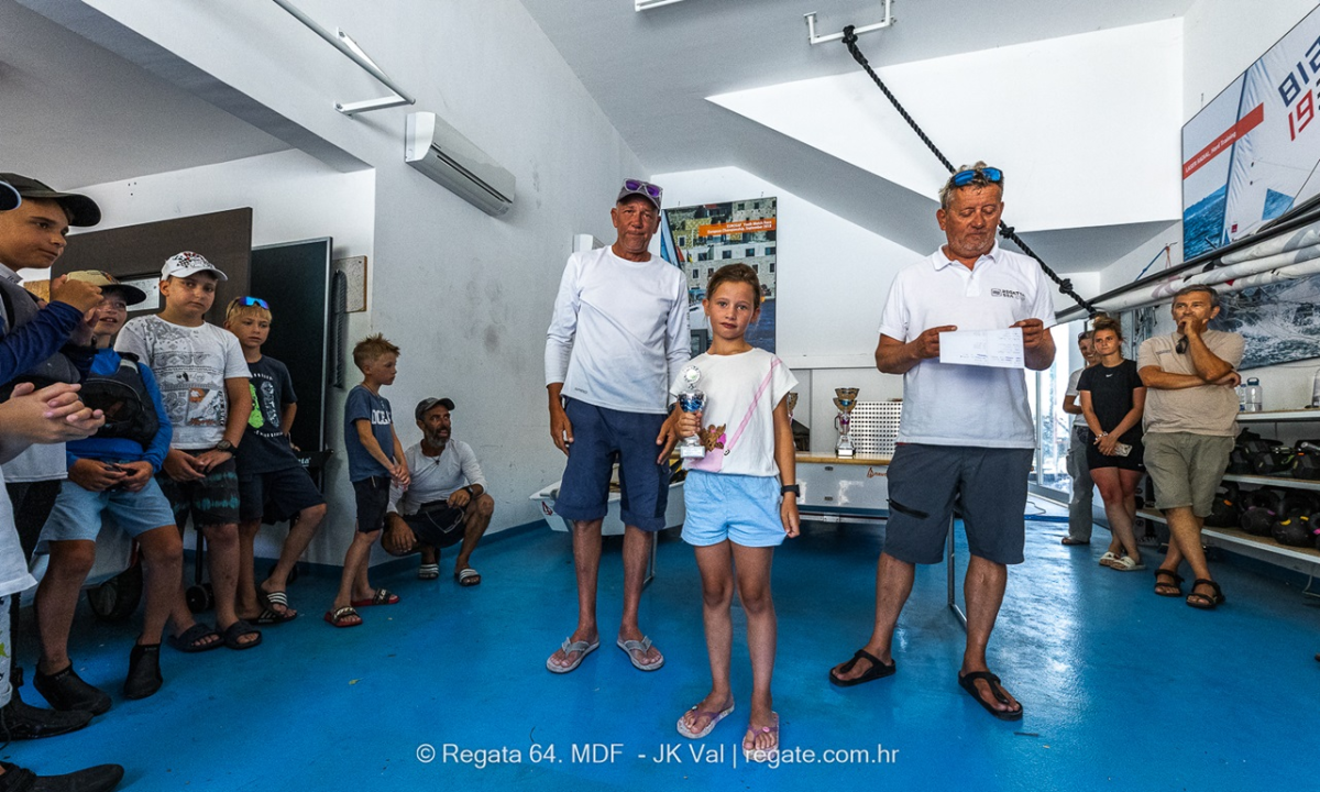 Jakov Blinja iz Jedriličarskog kluba Šibenik najbolji na Valovoj festivalskoj regati optimista