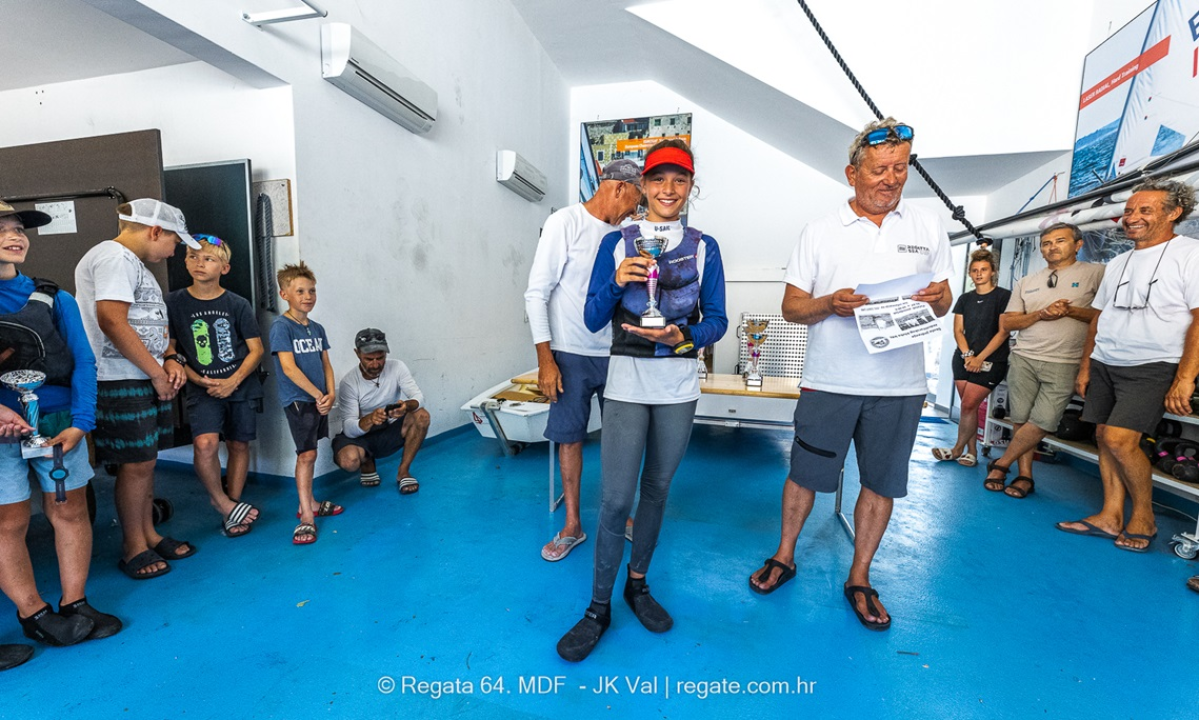 Jakov Blinja iz Jedriličarskog kluba Šibenik najbolji na Valovoj festivalskoj regati optimista