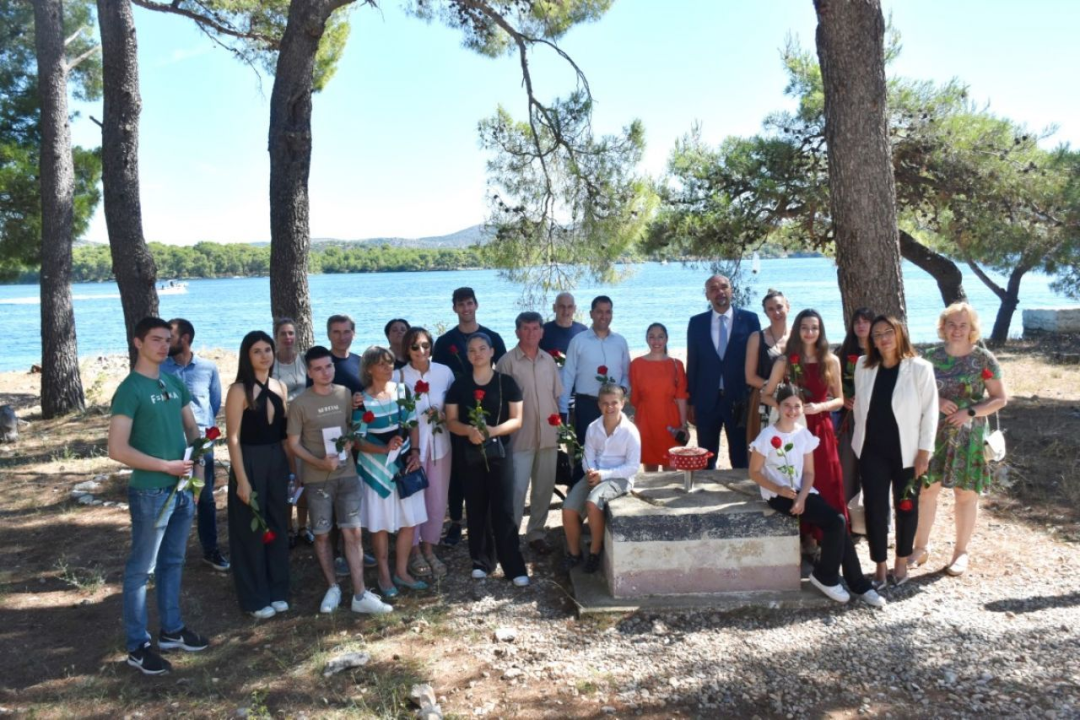 Najbolje na školskim natjecanjima Županija je nagradila iznosima od 100, 150 i 200 eura