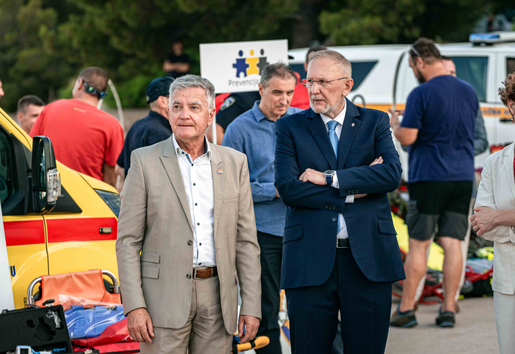 Na Martinskoj se okupili policajci, a Božinović poručio: 'Jedna smo od najsigurnijih zemalja na svijetu'