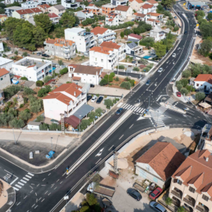 U Vodicama puštena u promet obnovljena cesta s dva nova rotora