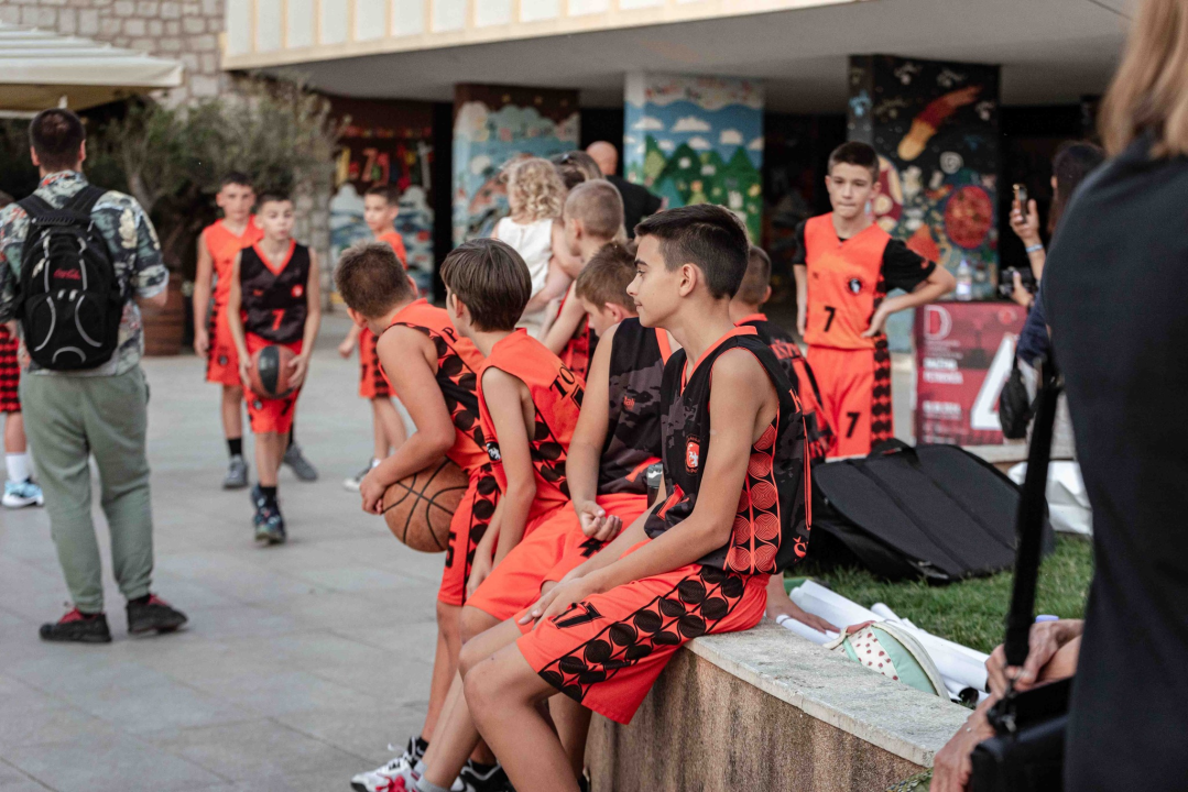 U Šibeniku održano druženje u spomen na Dražena: 'Imao je tri ljubavi - Šibenik, Hrvatsku i košarku'