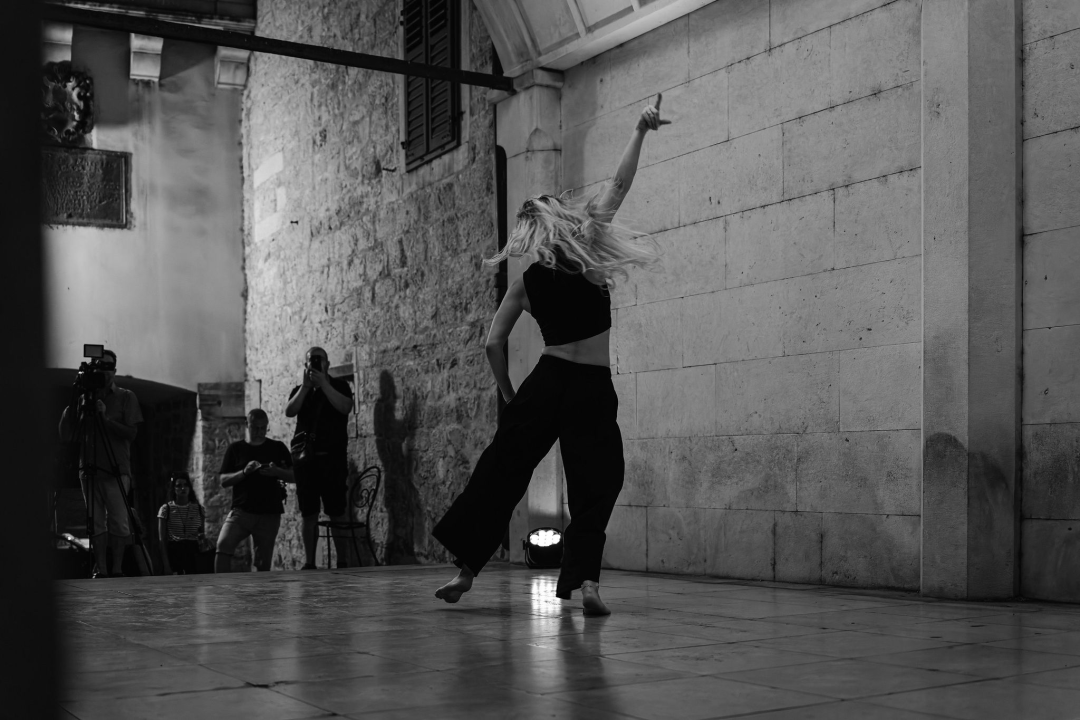 Snažne emocije, važne društvene teme i sjajna atmosfera obilježile su treću večer Šibenik Dance Festivala 