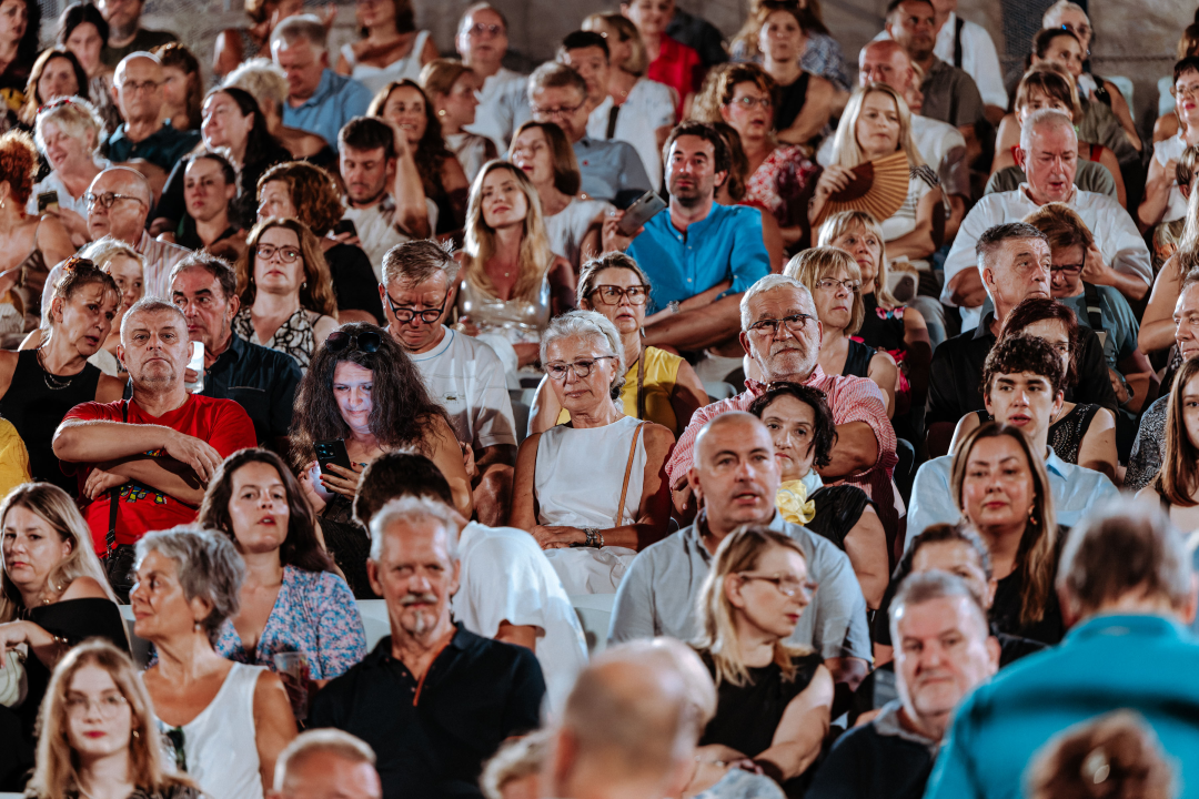 Mariza na sv. Mihovil donijela čaroliju fada i emotivnim intepretacijama dirnula srca publike 