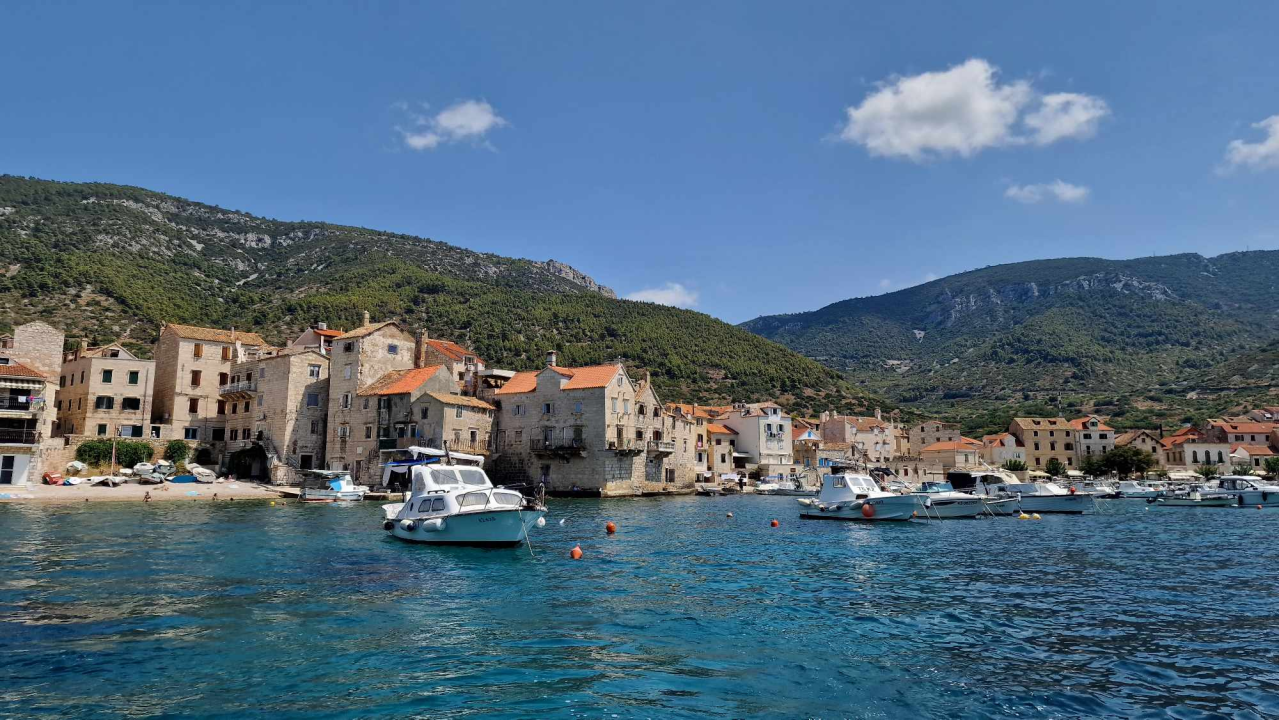 Morska avantura  ŠibenikIN-a: Tjedan dana jedrenja do Dubrovnika, prekrasnih otoka i vala uz nezaboravnu igru dupina