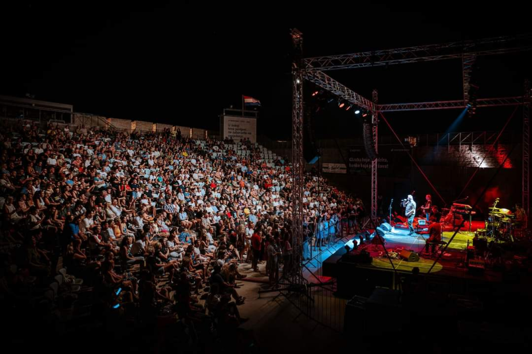 Spektakl na tvrđavi sv. Mihovila: Uz Štuke i Pipse oduševila se šibenska publika