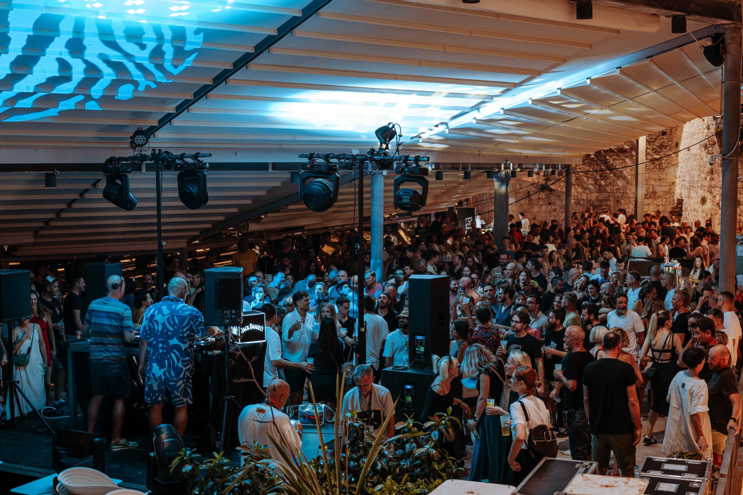 Trentemøller s bendom hipnotizirao publiku na Tvrđavi sv. Mihovila: Priredili su show za pamćenje 