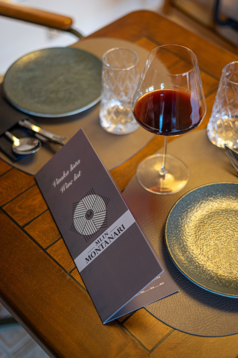 Prepustite se ugodnim trenucima na terasi Mlina Montanari  