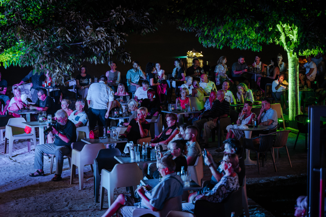 Black Coffee i Ana Uršula Najev na rasprodanom Baroneu: Spoj mladosti i iskustva