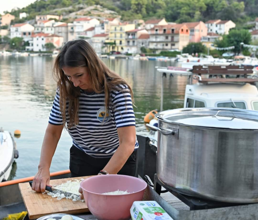 Na latu, na lešo, u rižotu, na buzaru: Zatonjani održali još jednu veselu Pidočijadu