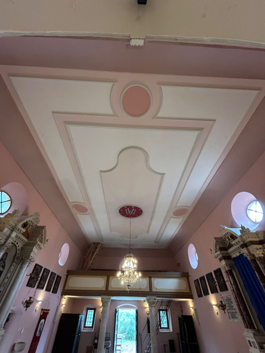 Restauracija neobaroknih stropnih štukatura kruna obnove žirjanske crkve