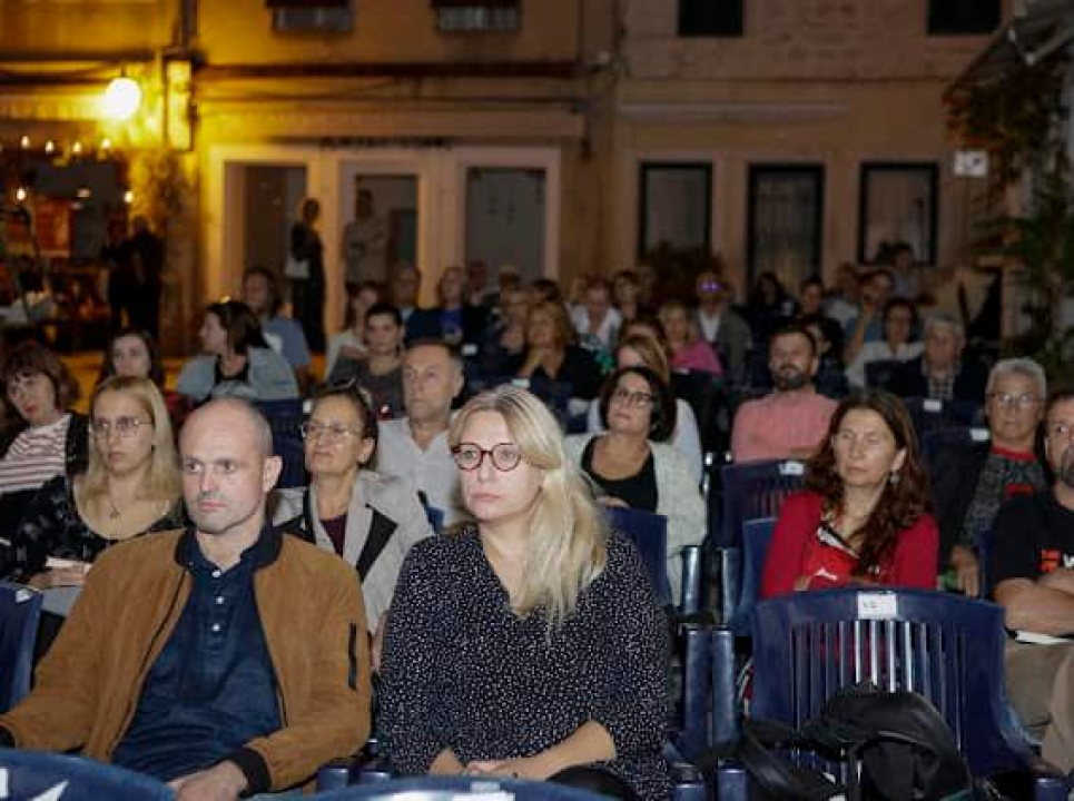 Na Maloj loži zatvorene ŠKURE: Književna nagrada 'Stjepan Gulin' pripala Bori Ćosiću
