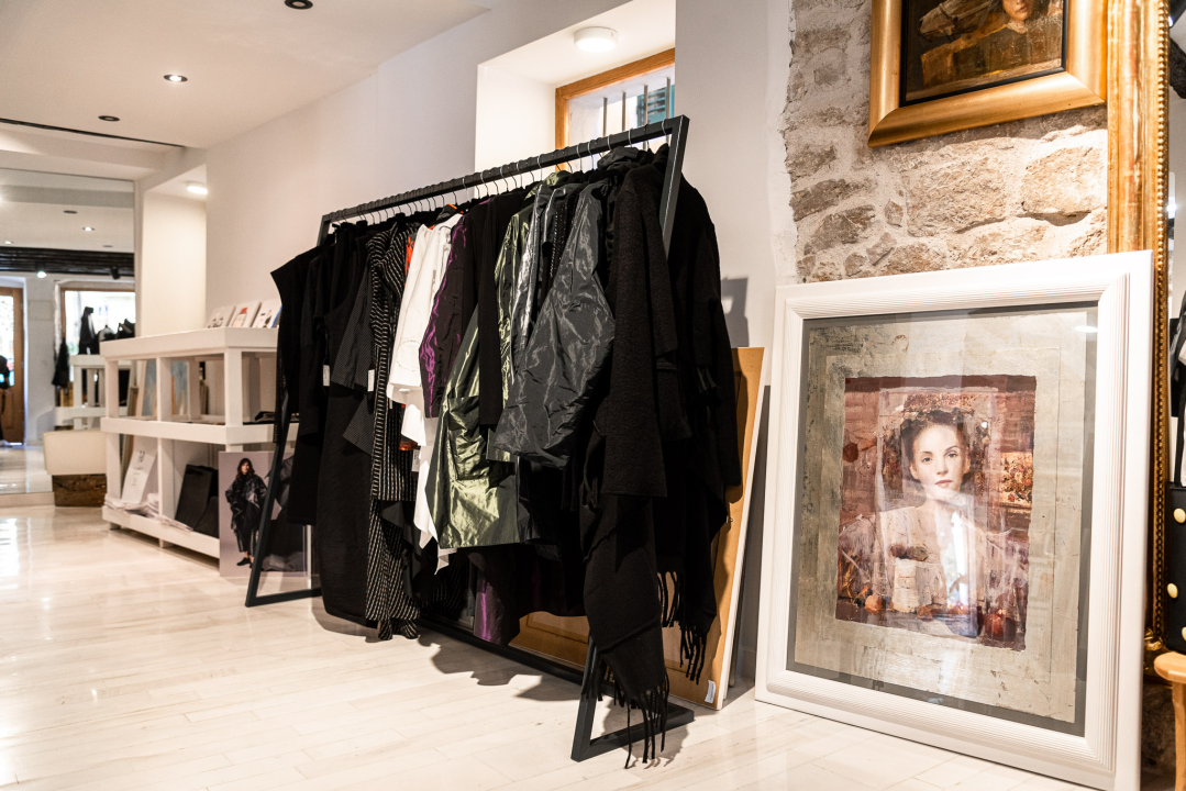 Jesenska kolekcija stigla je u izloge Galerije Juraj Dalmatinac