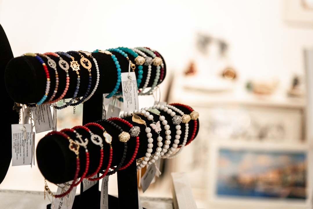 Jesenska kolekcija stigla je u izloge Galerije Juraj Dalmatinac