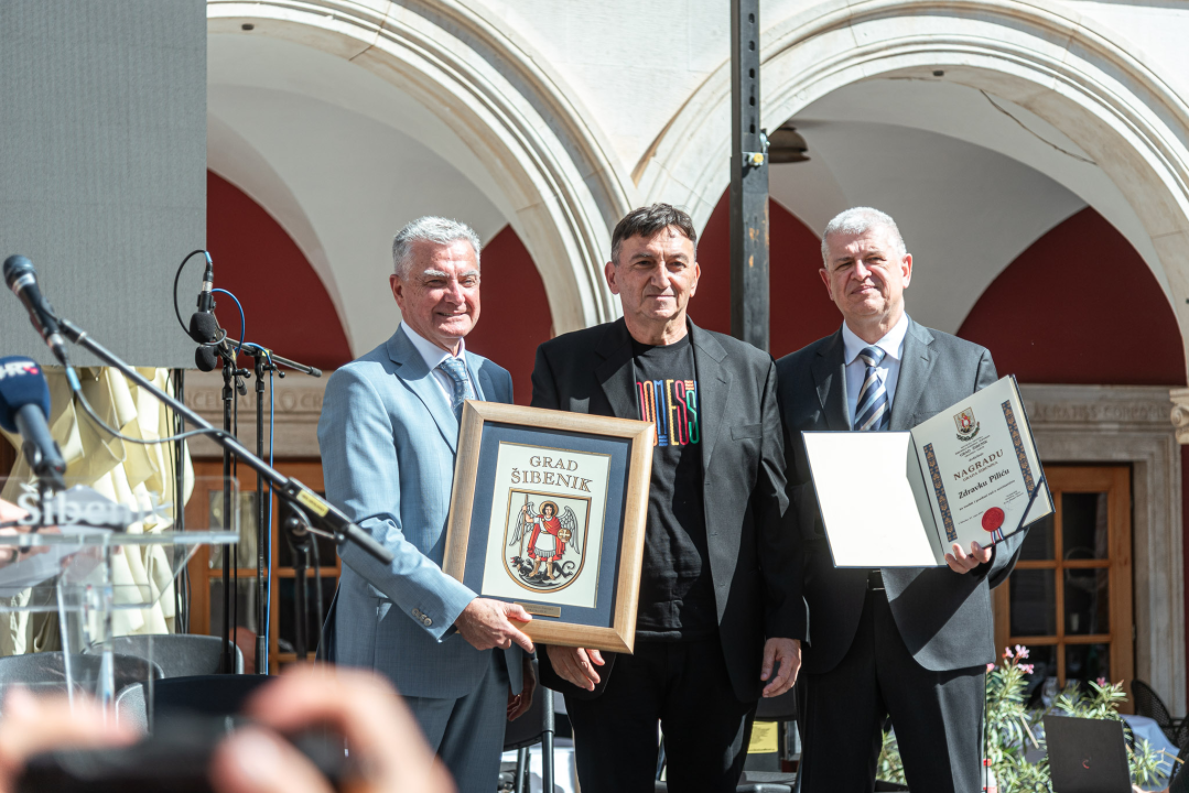 Ivica Tucak dobio nagradu za životno djelo Grada Šibenika: 'Ovo puno znači'