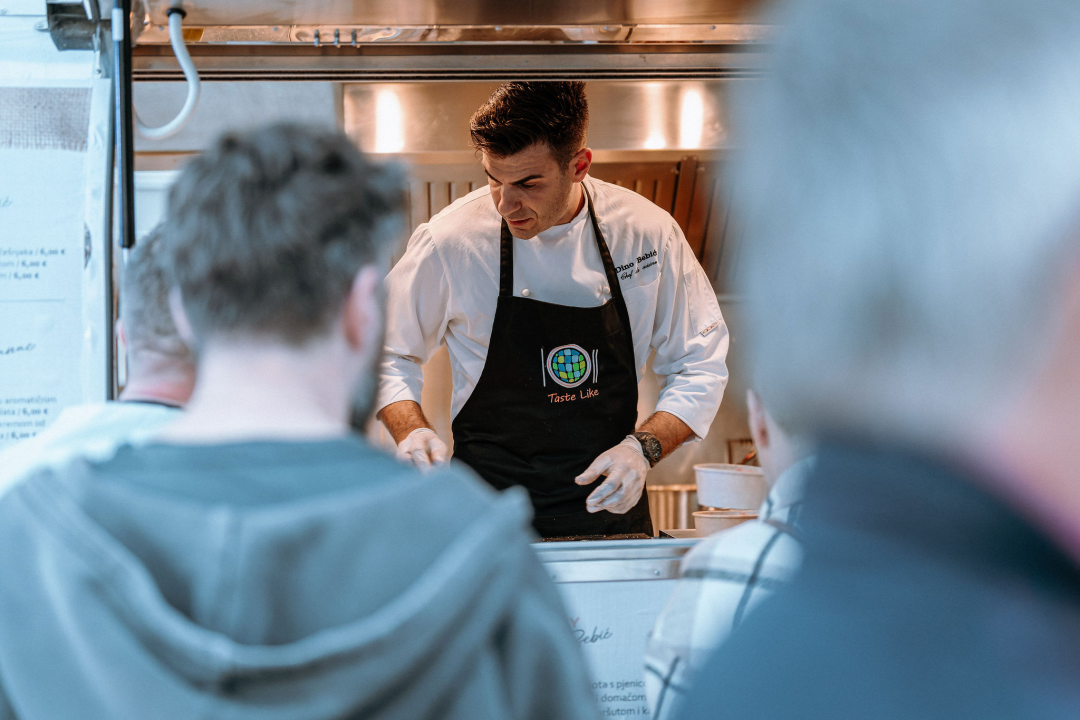 Održana druga eno-gastro manifestacija po redu 'Taste like... Skradin, Drniš, Bilice': Tradicionalna jela na moderan način