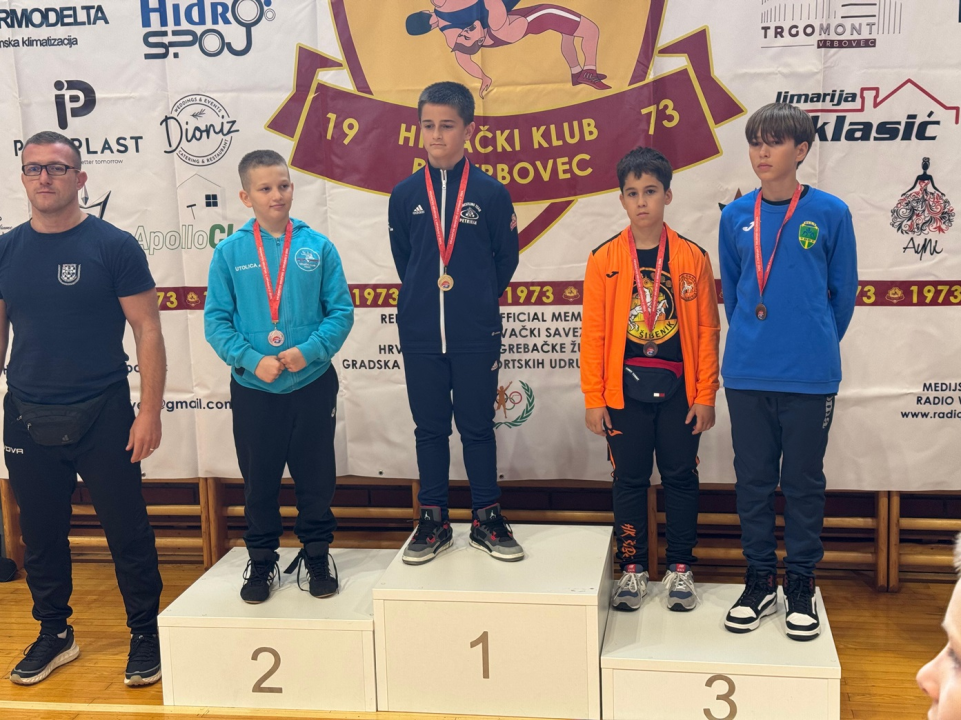 Marko Perišić prvak Hrvatske u hrvanju slobodnim stilom, Ana Lucija Višnjić srebrna, Mate Bura brončani