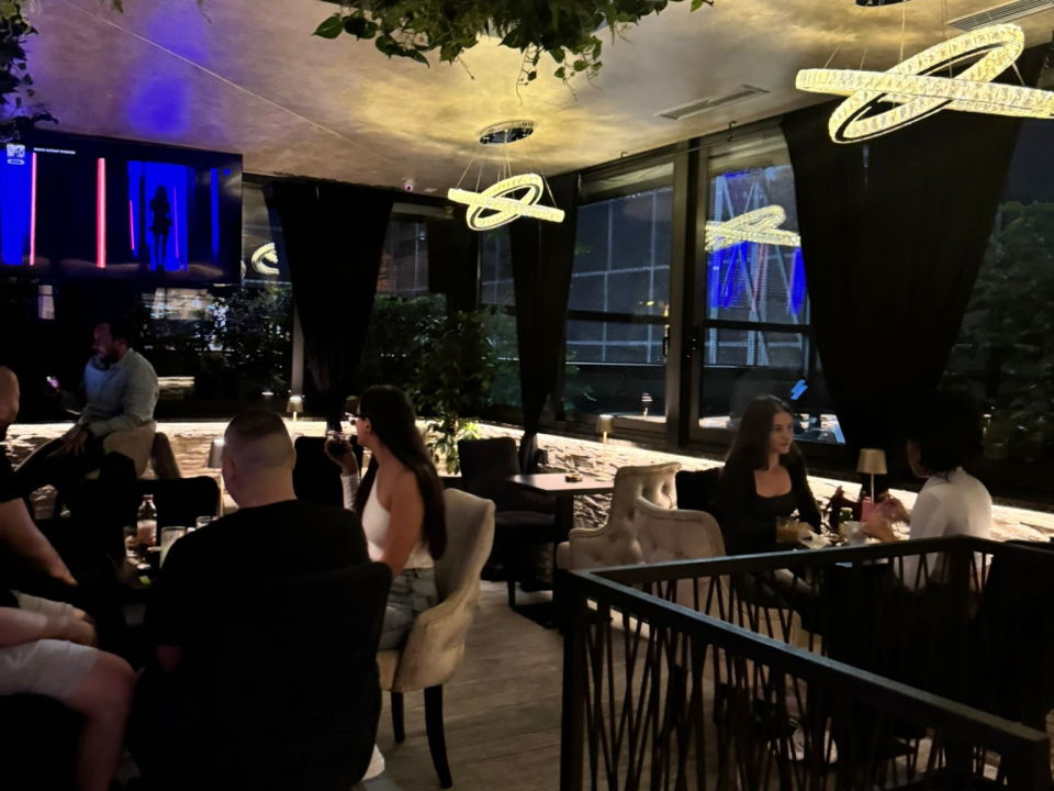 Petak rezervirajte za koncert Sandija u Mozartu! 