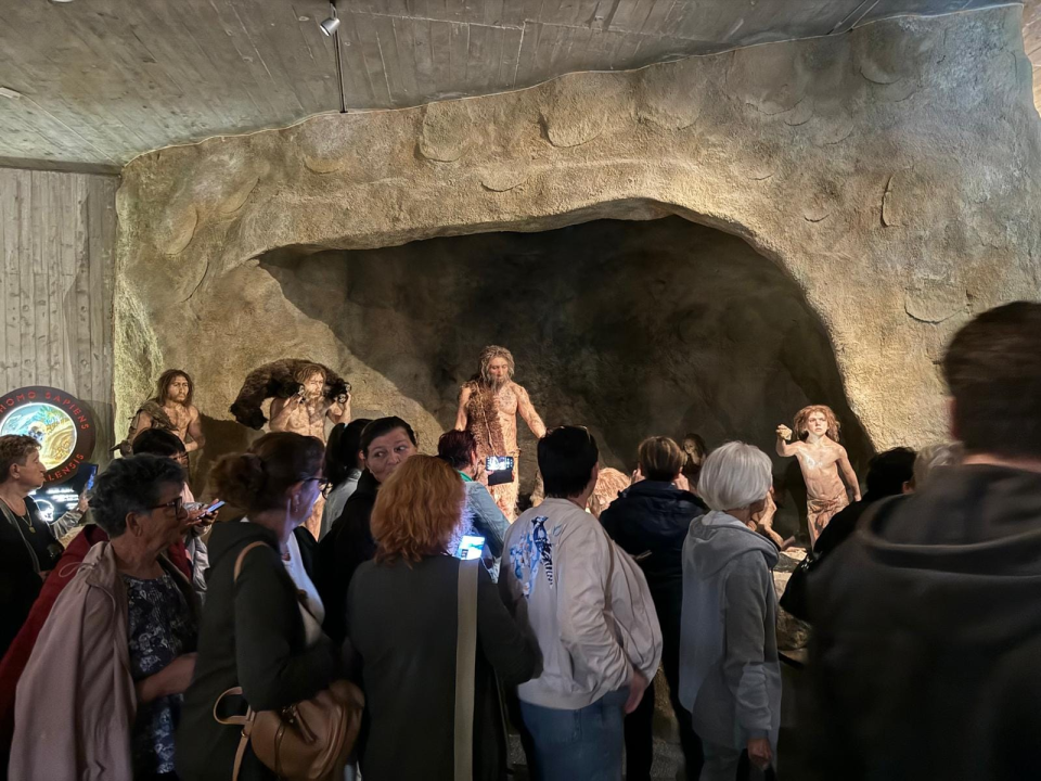 Šibenski vjernici na hodočašću u Ludbregu, posjetili i Muzej krapinskih neandertalaca