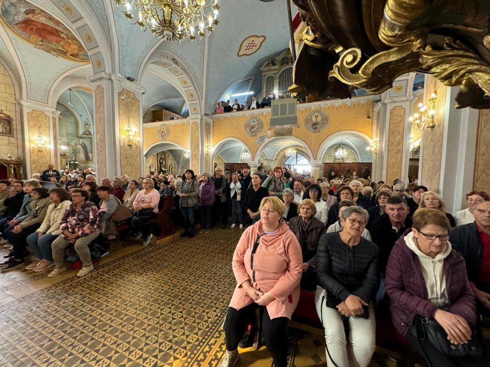 Šibenski vjernici na hodočašću u Ludbregu, posjetili i Muzej krapinskih neandertalaca