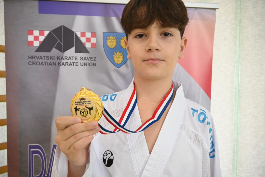 Karate klubu Okit Vodice pregršt medalja i ekipna titula na drugom kolu Dalmatinske lige