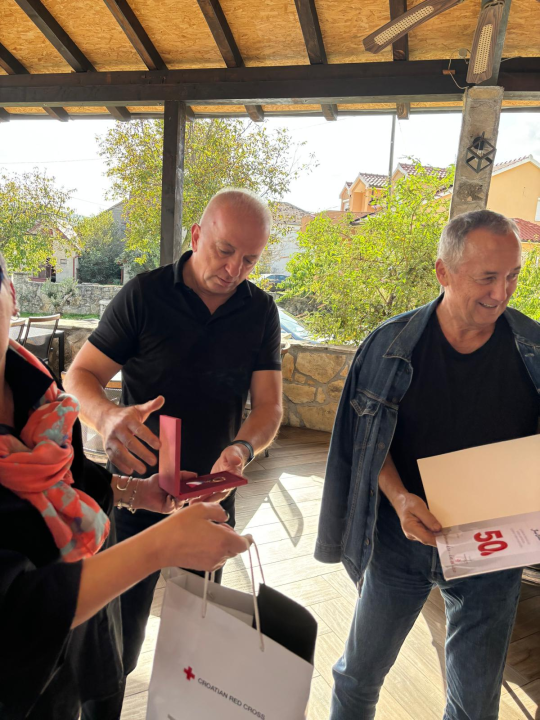 Njihova plemenitost spašava živote: U Drnišu obilježen Dan darivatelja krvi