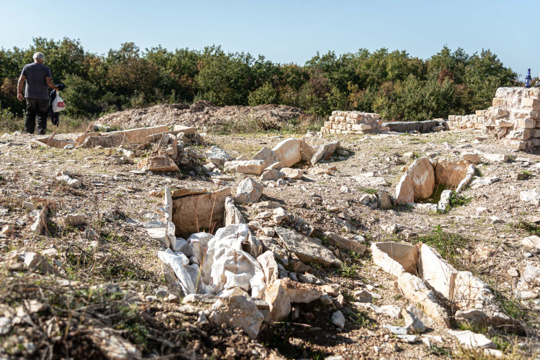 Objekt kraj Goriša, veći od zadarskog sv. Donata, arheolozima i dalje izaziva zazubice: Crkva, vila ili vojna utvrda?