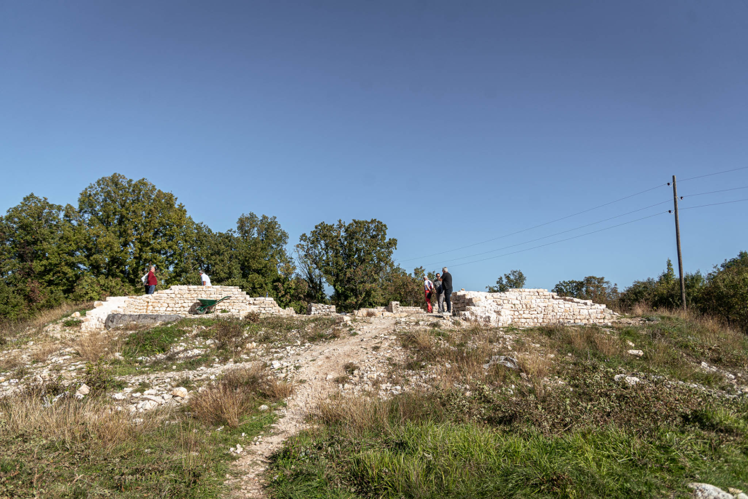Objekt kraj Goriša, veći od zadarskog sv. Donata, arheolozima i dalje izaziva zazubice: Crkva, vila ili vojna utvrda?