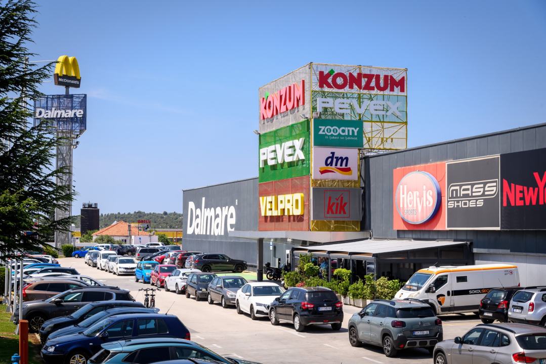 Sjajni popusti u Dalmare shopping centru uz još jedan Plavi utorak!