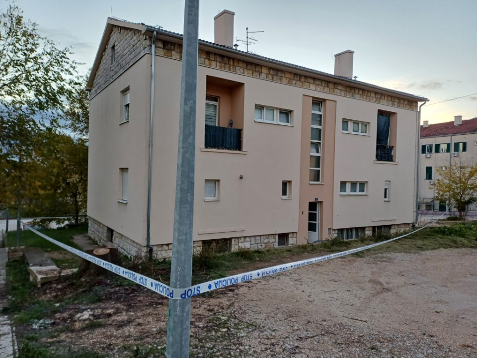 Tragedija na zabavi u Kninu: U eksploziji bombe poginuo mladić, četvero mladih teže ozlijeđen