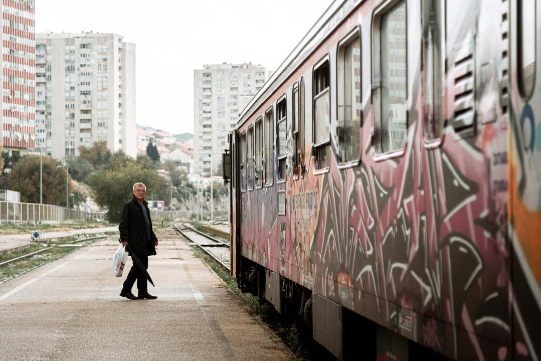 Crtica sa šibenskog željezničkog kolodvora: Nije nešto prometan, ali je zato jako fotogeničan 