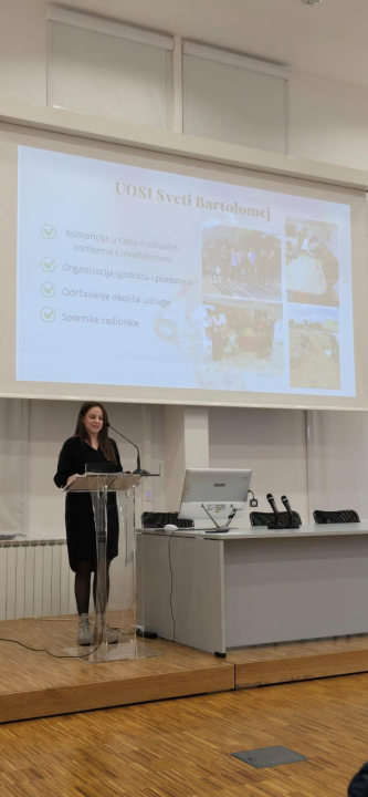 Udruga ZvoniMir nagradila deset Kninjana povodom Međunarodnog dana volontera