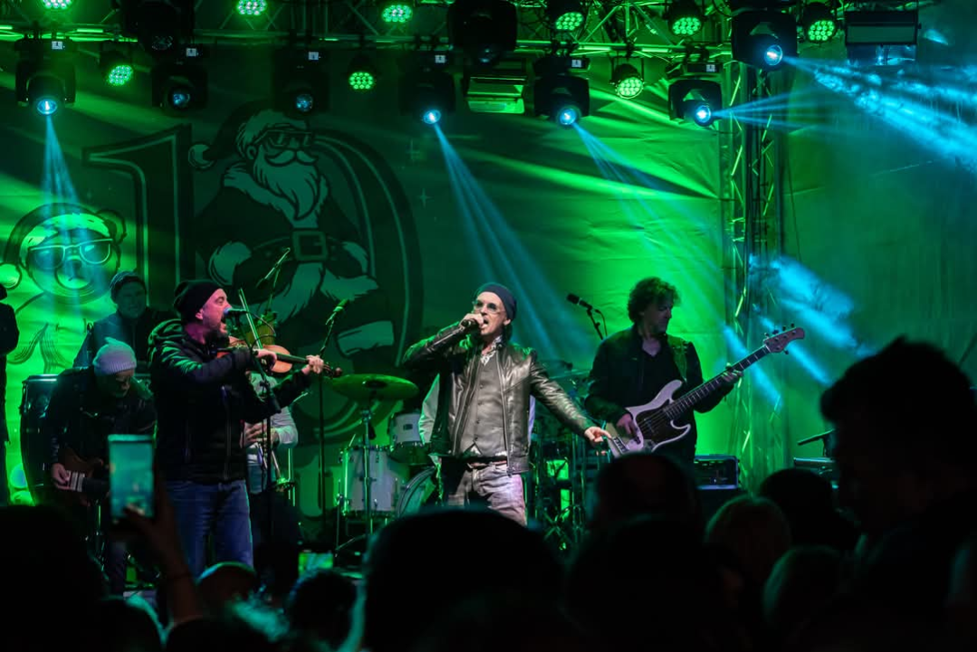 Gibonni u Parku spektakularno otvorio glazbeni program Adventure. Pogledajte kako je bilo