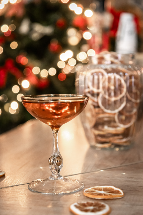 Zima u Vintage Baru: Uživajte u toplim koktelima i kreativnom programu 