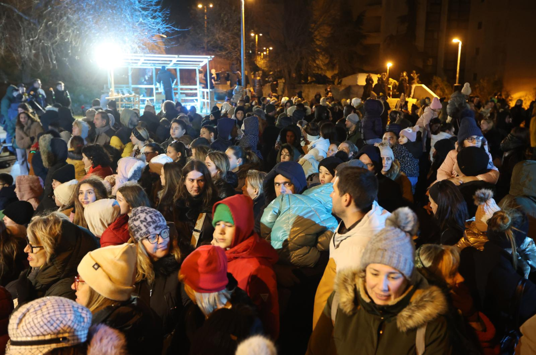 U izvedbi župljana sv. Petra na Vidicima uprizorene žive jaslice