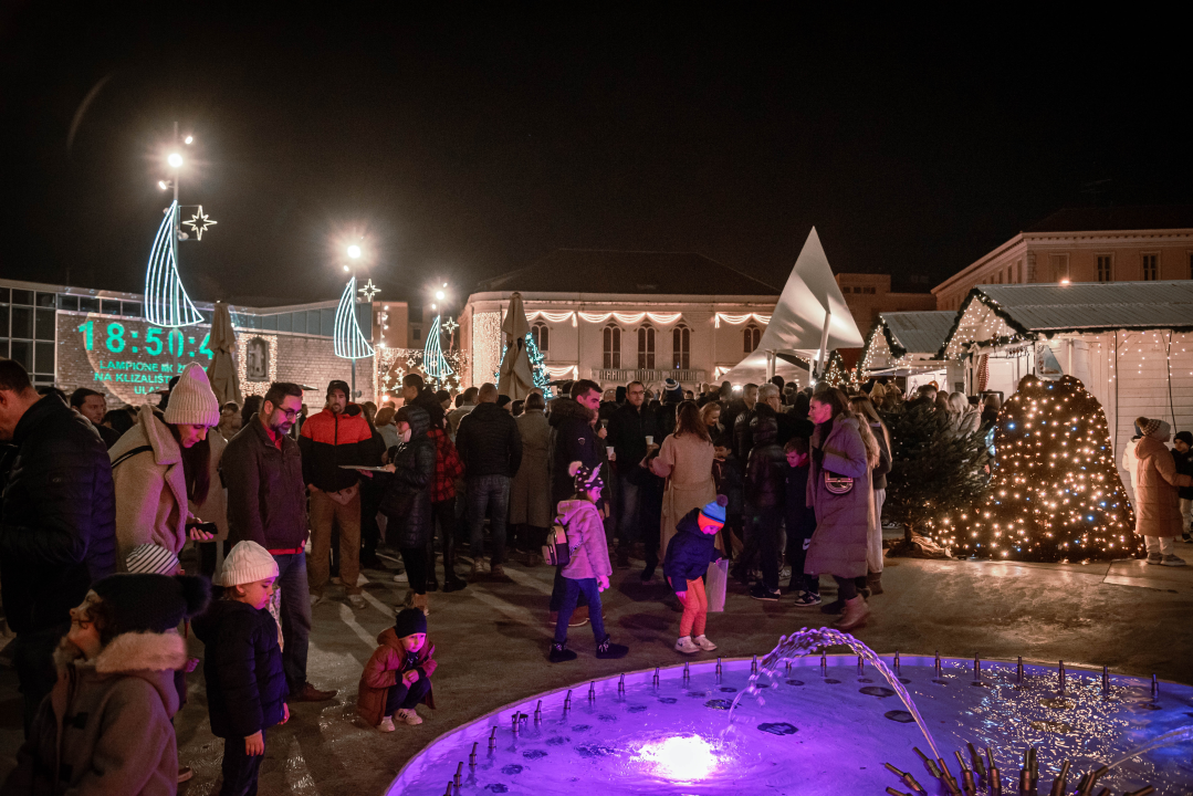 Prekrasan prizor: Lampioni dobrih želja pušteni s Poljane