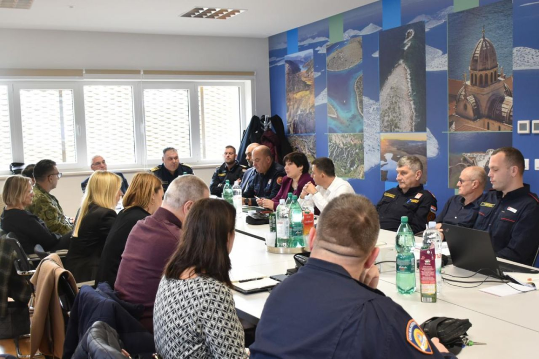 Hrvatska vatrogasna zajednica sastala se u Šibeniku: ‘Područje Šibensko-kninske županije jedno je od najugroženijih u državi’