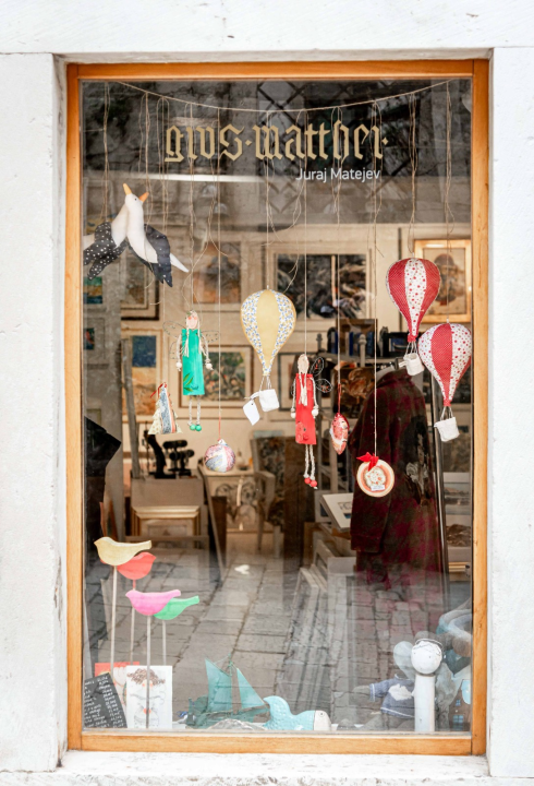 FOTO Valentinovo u Galeriji Juraj Dalmatinac: Pronađite savršen poklon za voljenu osobu