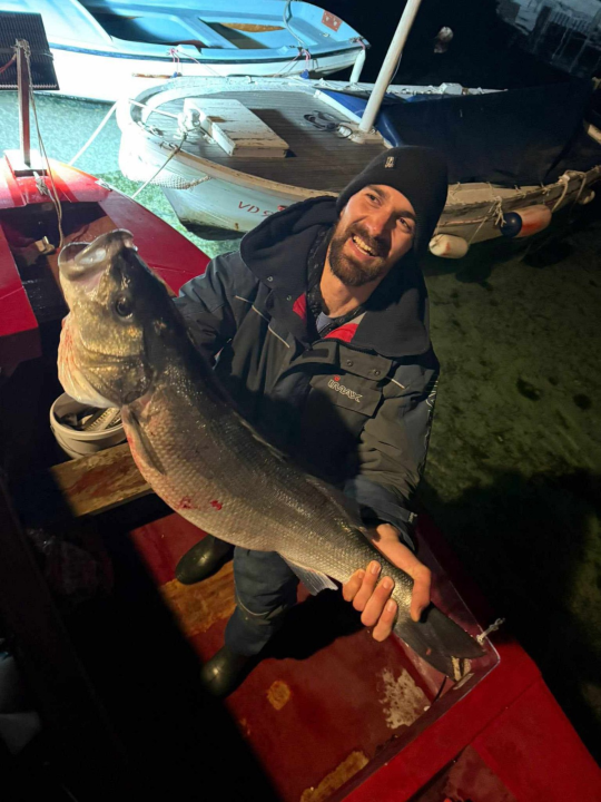 Rekordni ulov: Brancin od 8 kilograma ulovljen na sviću kod Srime