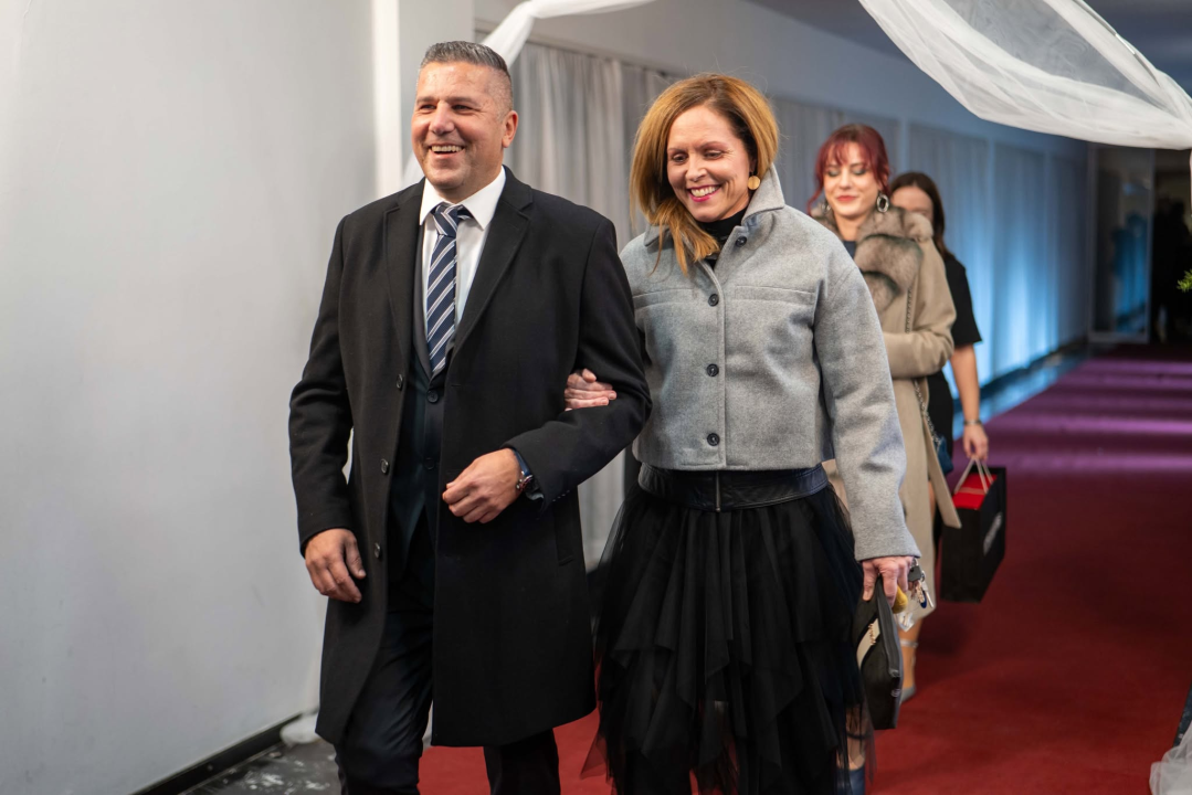 FOTOGALERIJA Zavirite na spektakularni Maturalni ples Ekonomske škole (1)