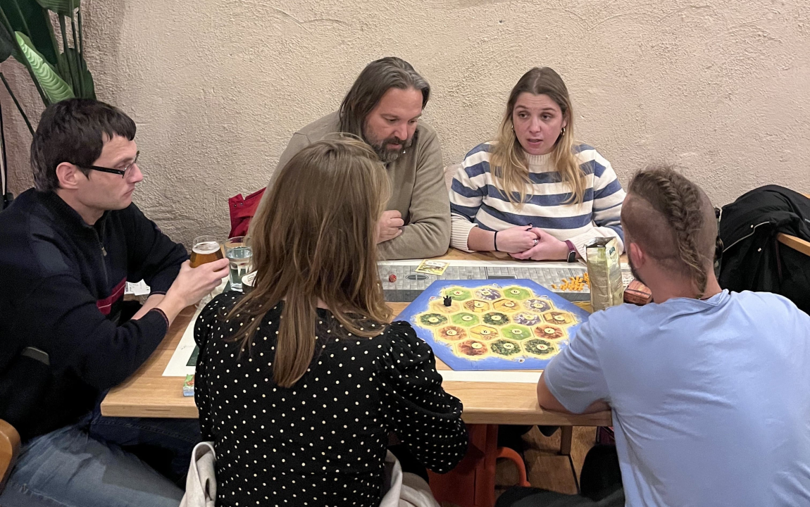 Noć društvene igre u Azimutu: Zaigrao se Catan, a najbolji strateg bio je Edvin Grulović