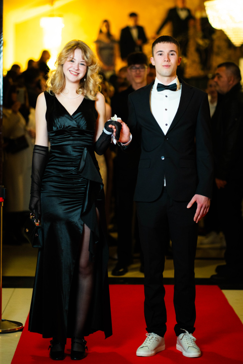 FOTOGALERIJA Zavirite na maturalni ples Industrijsko-obrtničke škole Šibenik (1)