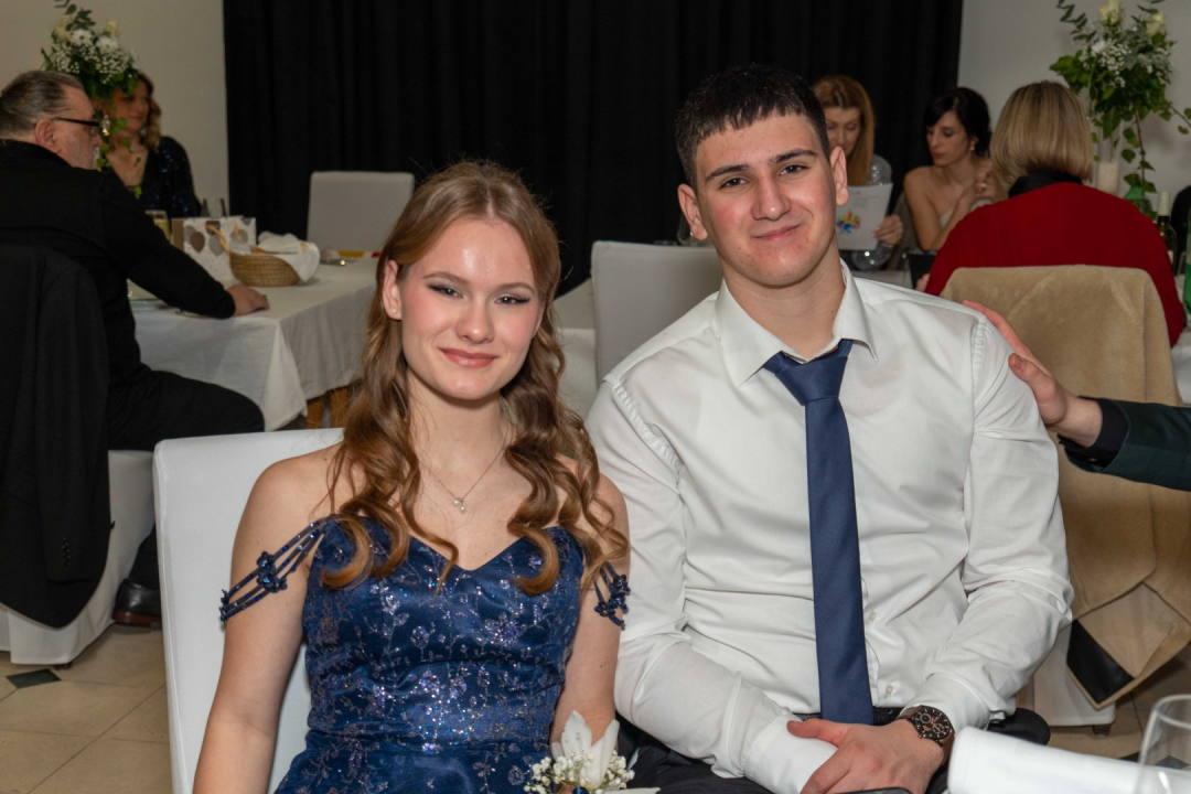 Zavirite na maturalni ples šibenske Medicinske škole (2)