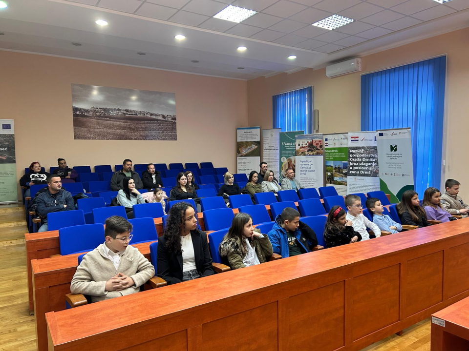 Mladi drniški sportaši primili priznanja