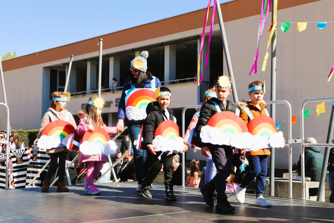 Vesela atmosfera: Velikoj maškaranoj povorci u Kninu pridružili se svi uzrasti