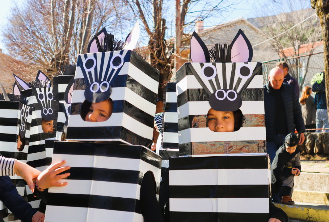 Vesela atmosfera: Velikoj maškaranoj povorci u Kninu pridružili se svi uzrasti