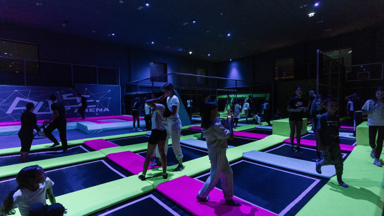 FOTO Besplatna kava i vrhunska zabava u Pizzaholicu!